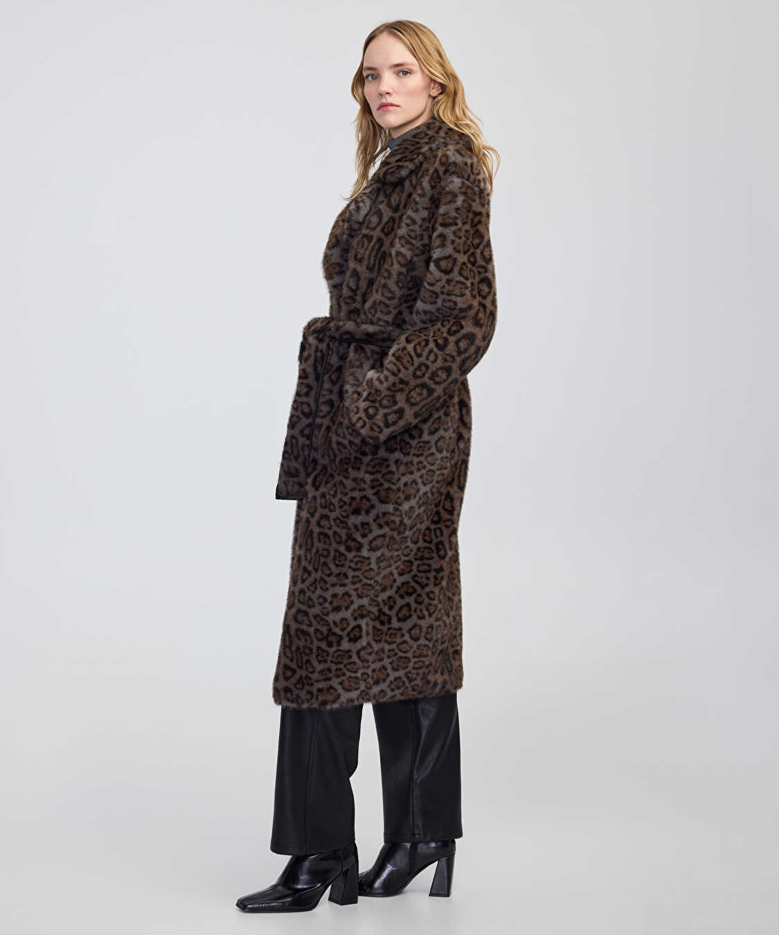 Çift taraflı leopar desen suni kürk - IW6250008043014 - Vizon Kaban