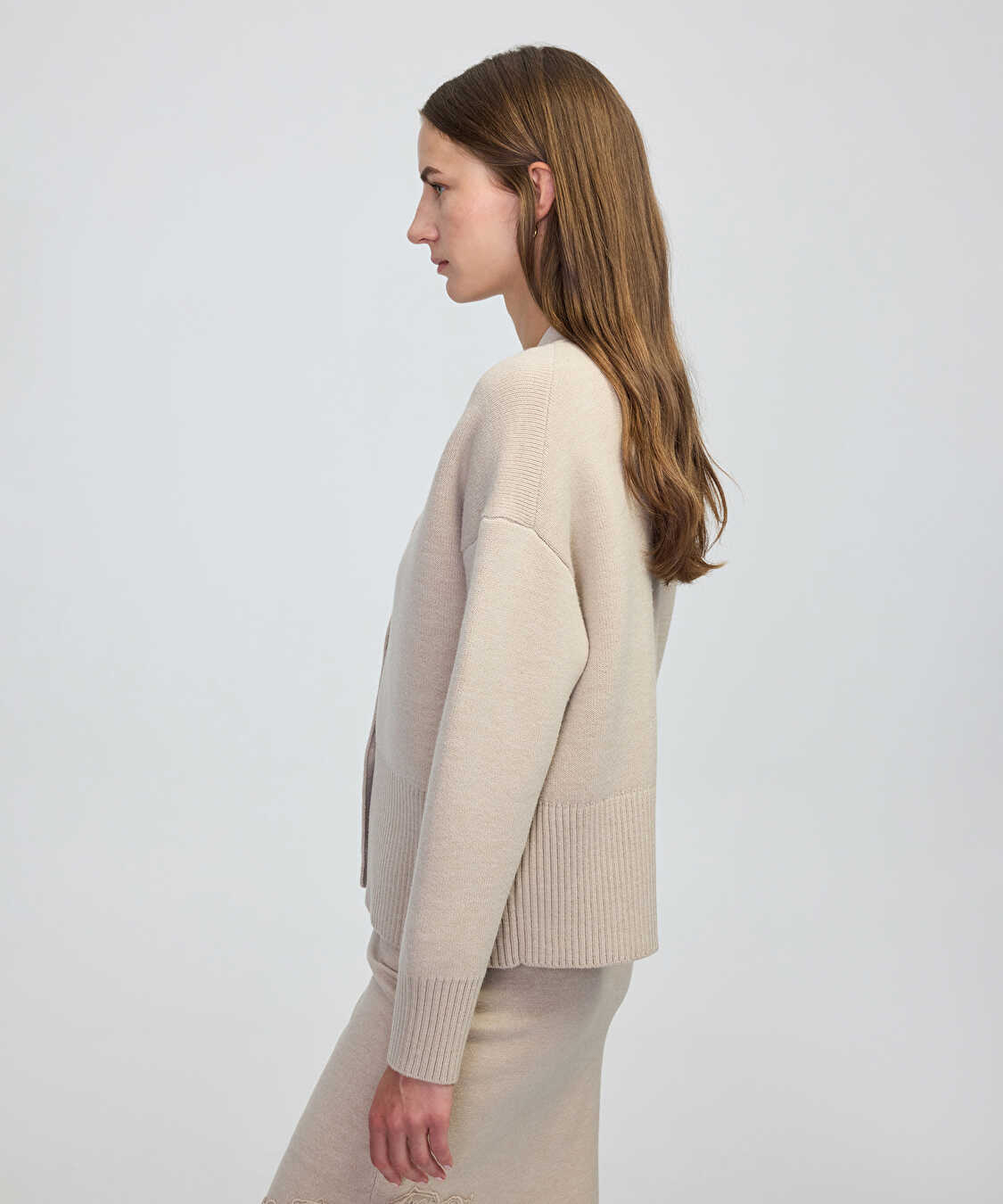 Metal düğmeli V yaka hırka - IW6250050125023 - Bej Triko