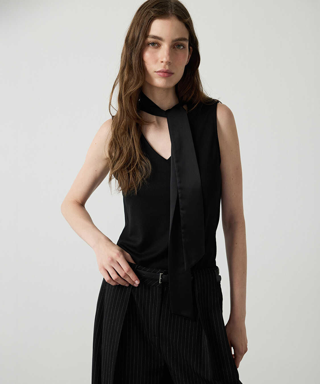 Saten mix fularlı tişört - IW6260070110001 - Siyah Tişört