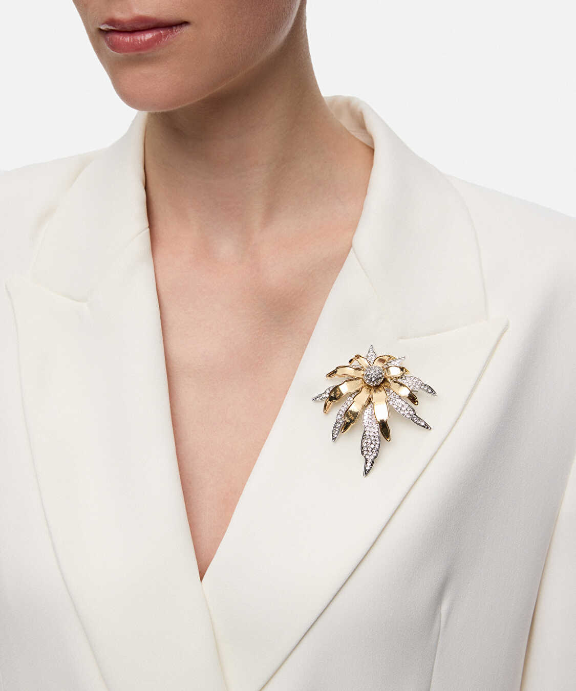 Strass taşlı çiçek broş - IW6260057006265 - Altın Broş