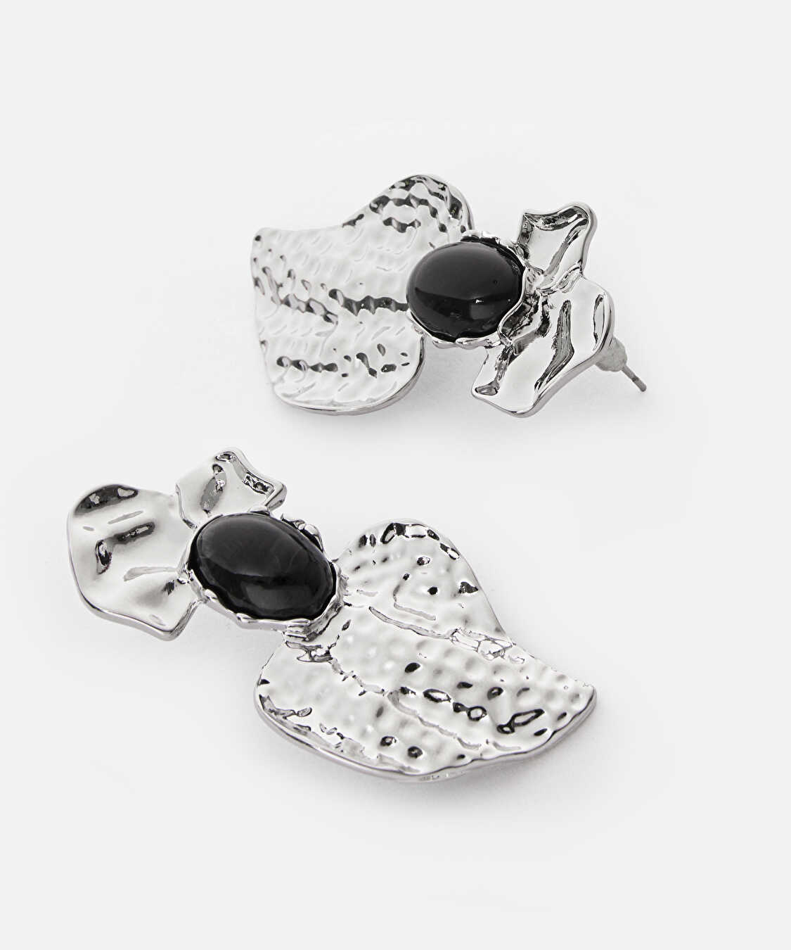 Kontrast boncuklu dokulu metal küpe - IW6260068055122 - Gümüş Küpe