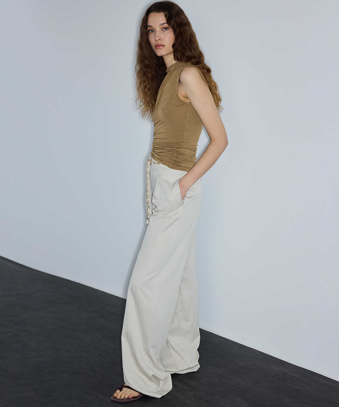 Püsküllü kuşaklı wide leg pantolon - IS1260003204030 - Taş Pantolon