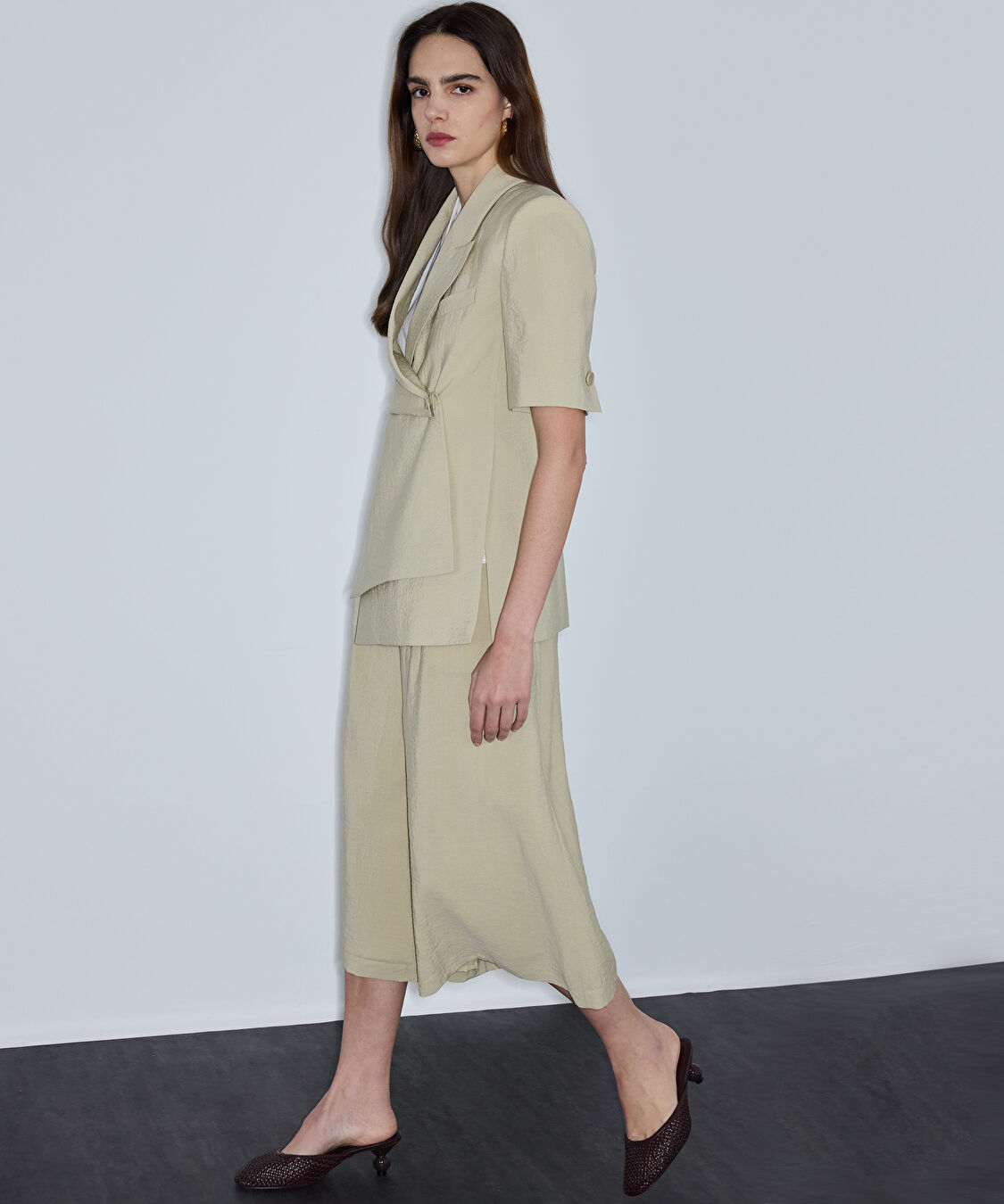 Kırışık efektli bermuda - IS1260003219176 - Açık Haki Pantolon