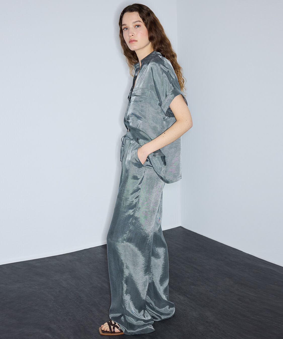 Parlak dokulu wide leg pantolon - IS1260003245005 - Gri Pantolon