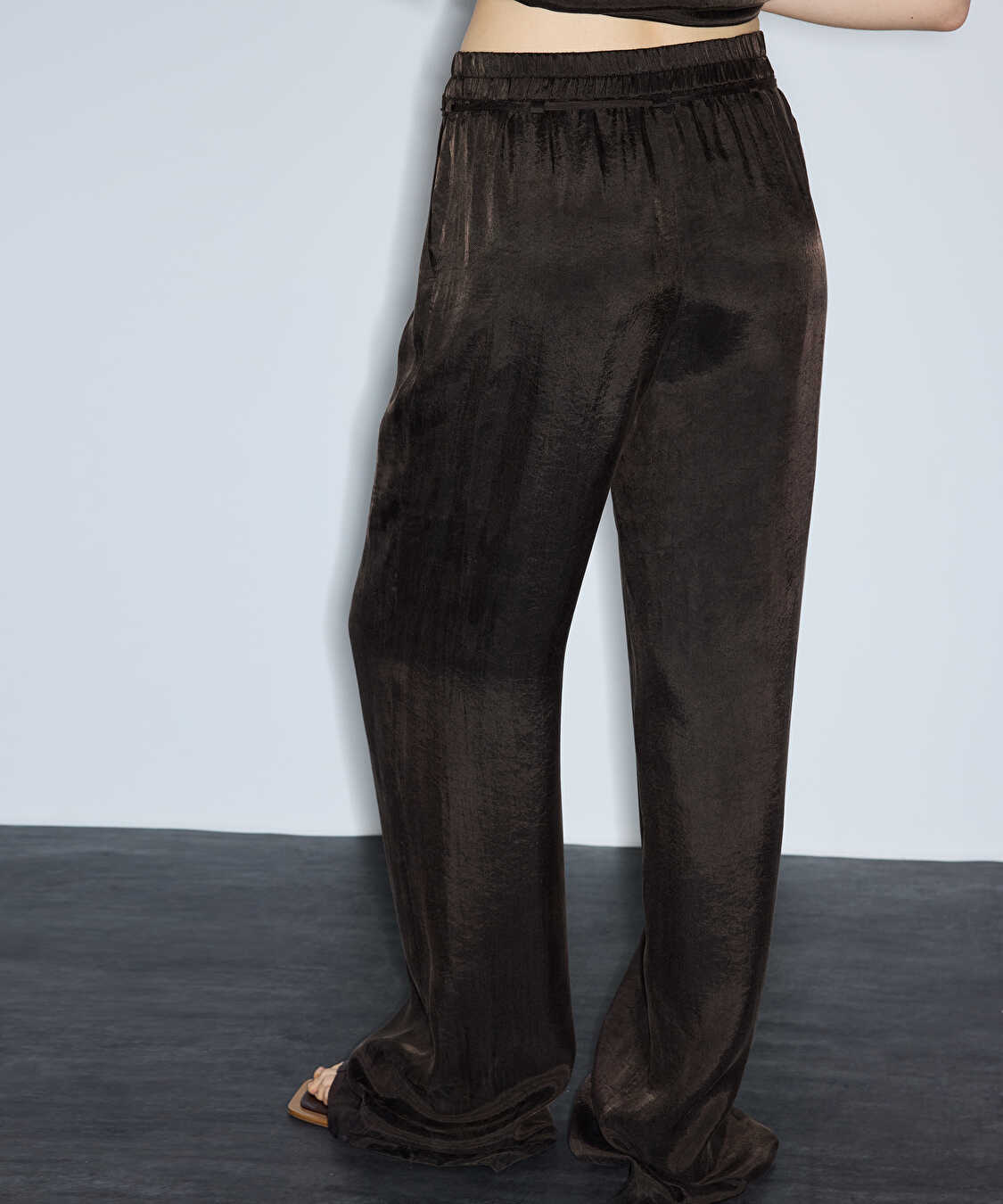 Parlak dokulu wide leg pantolon - IS1260003245074 - Kahverengi Pantolon