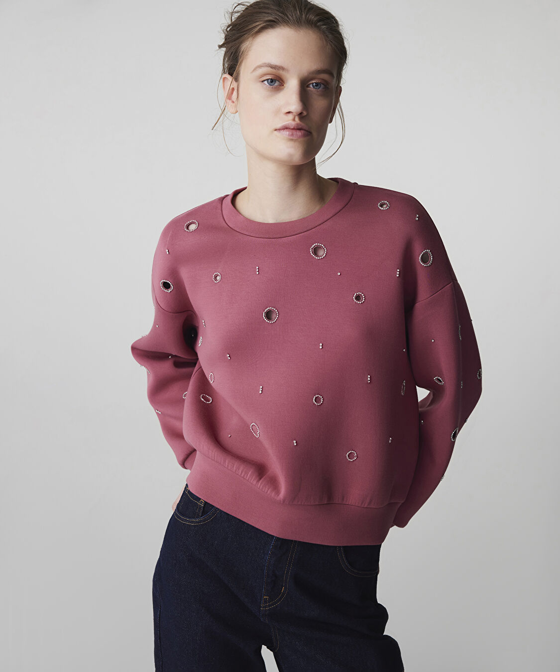 Strass taşlı cutout sweatshirt - IS1260091021026 - Gülkurusu Sweatshırt