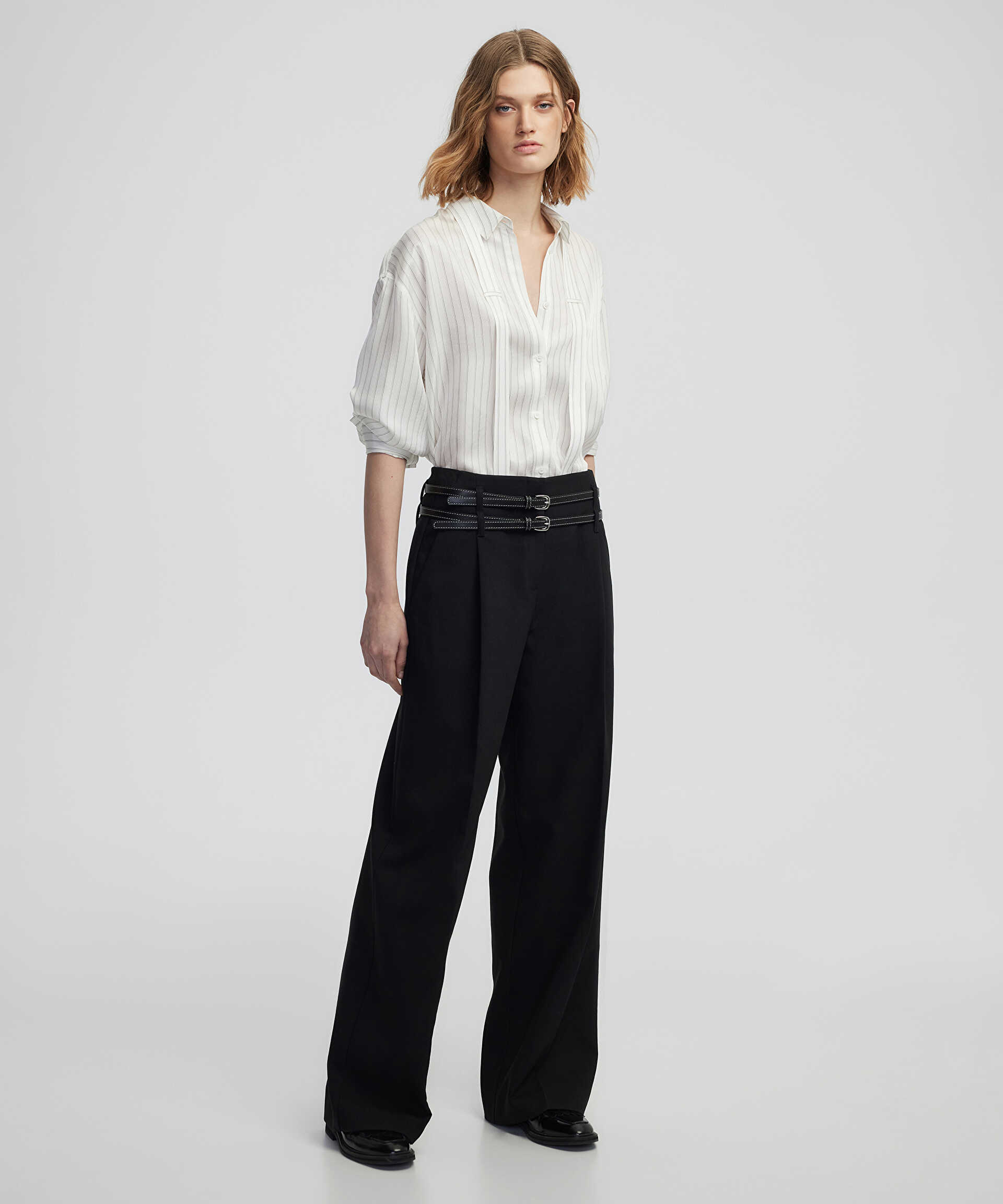 İpekyol Siyah Kemerli wide leg fit pantolon
