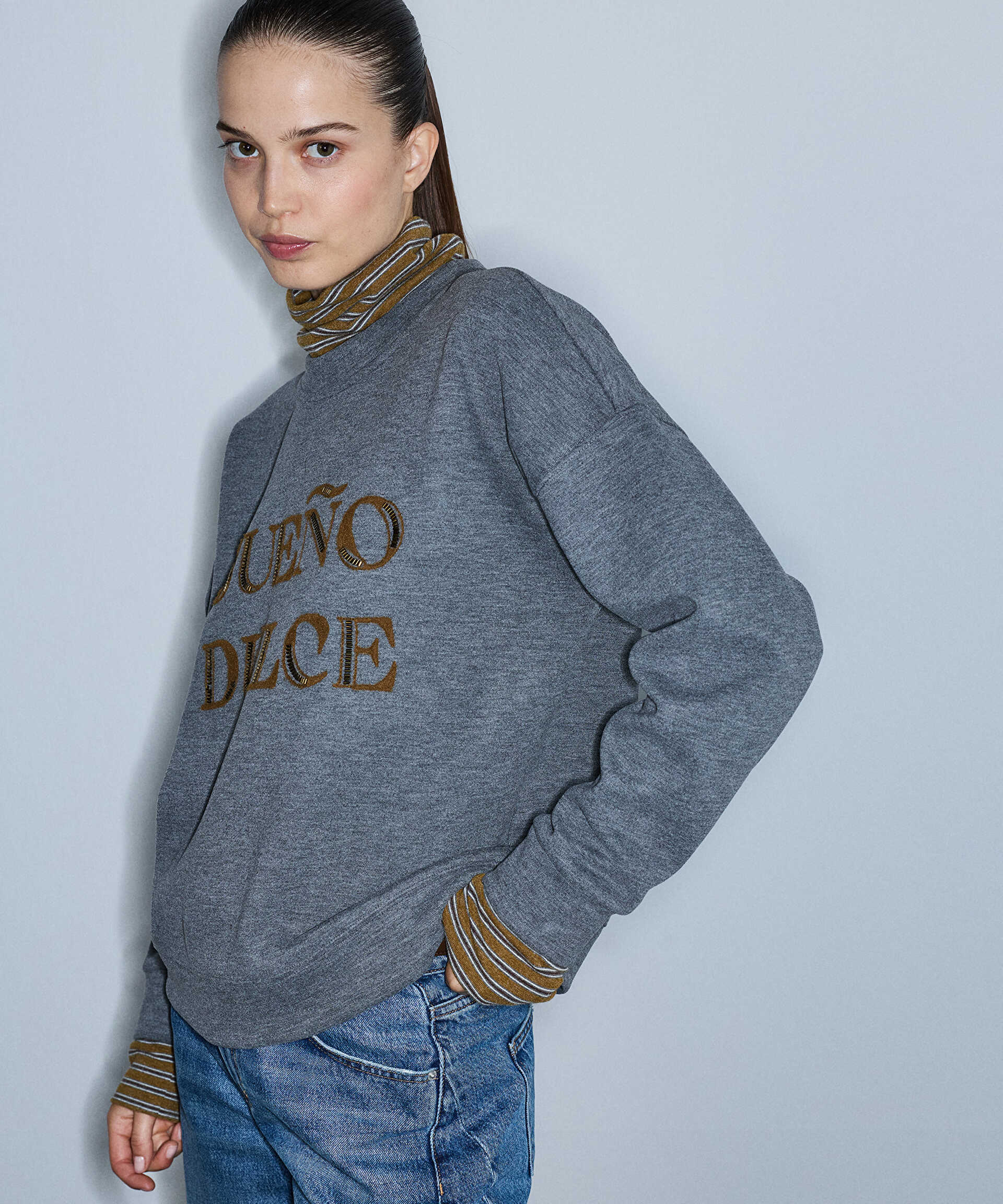 İpekyol Gri Çift parça görünüm işlemeli sweatshirt görsel 3