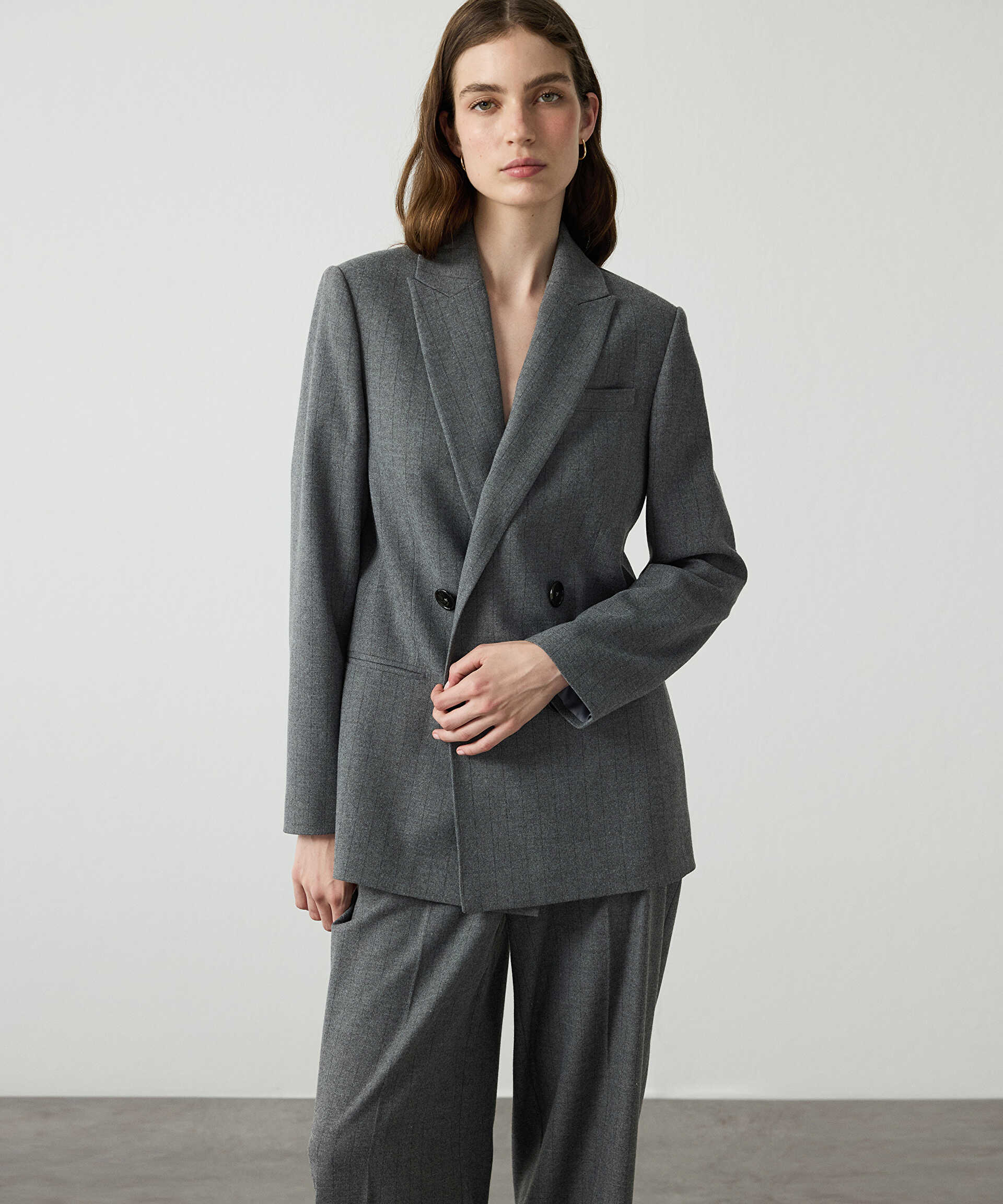 Miss İpekyol Gri Çizgili kruvaze blazer