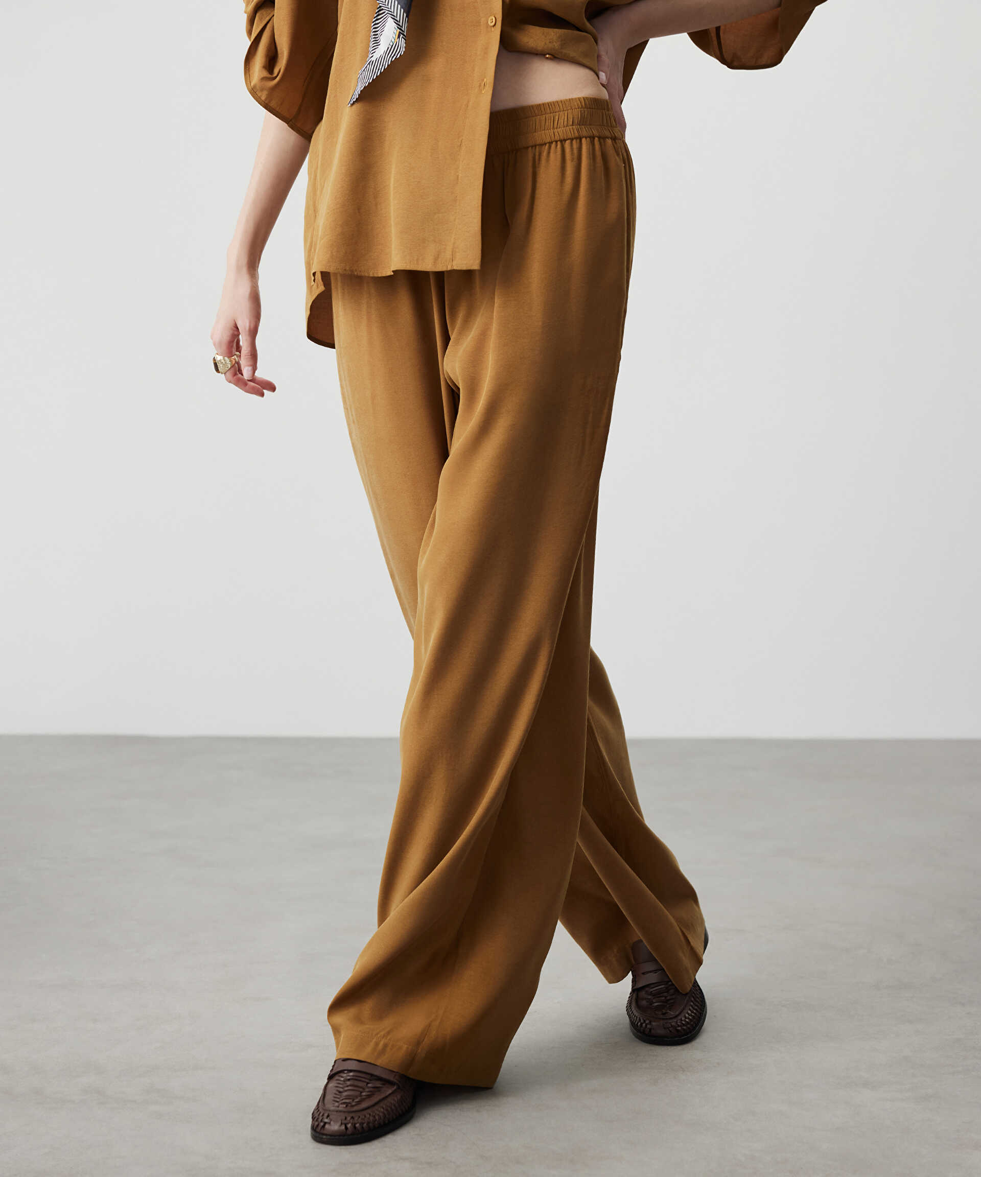 Miss İpekyol Kahverengi Elastik bel wide leg fit pantolon