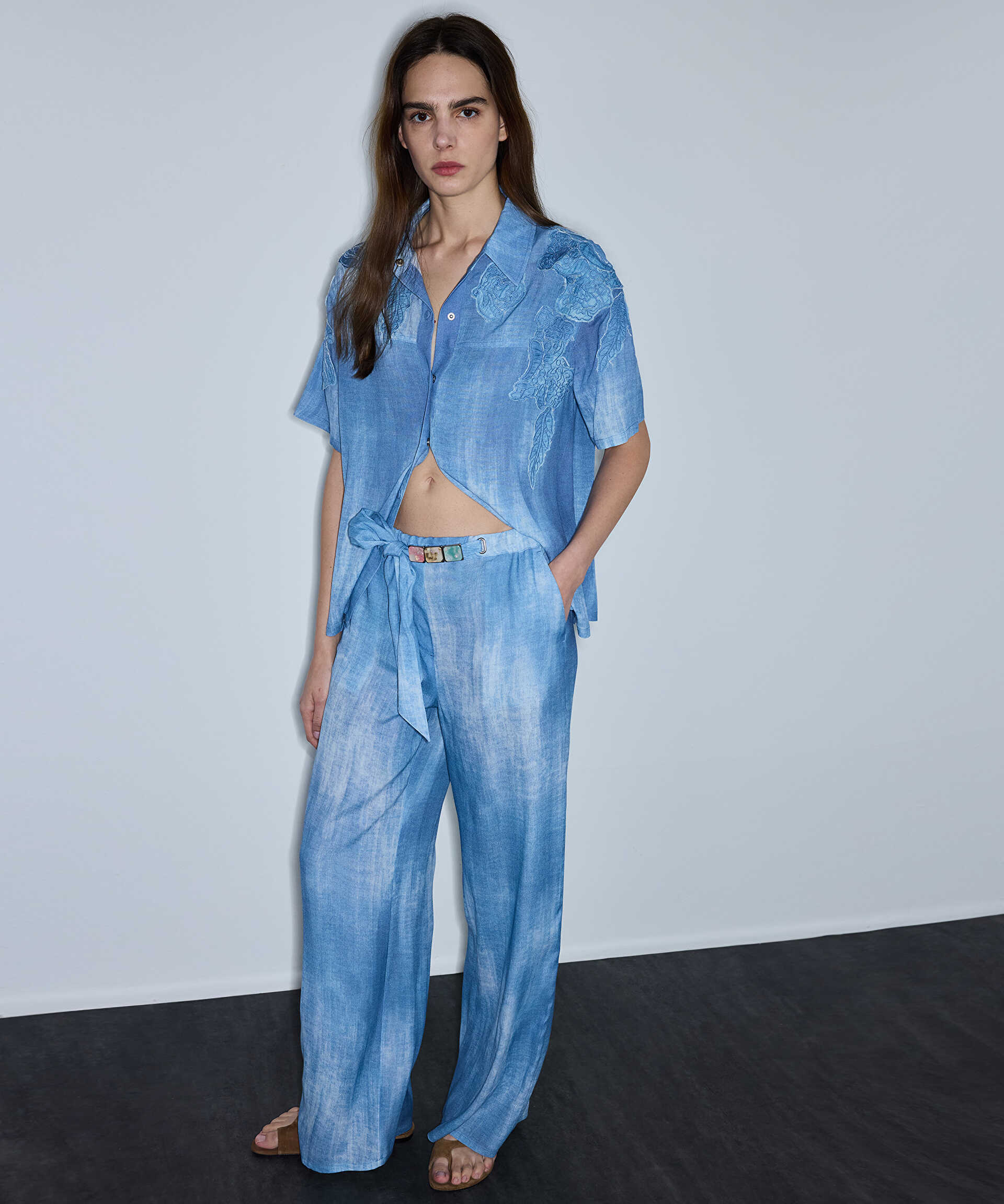İpekyol Mavi Denim görünümlü baskılı pantolon