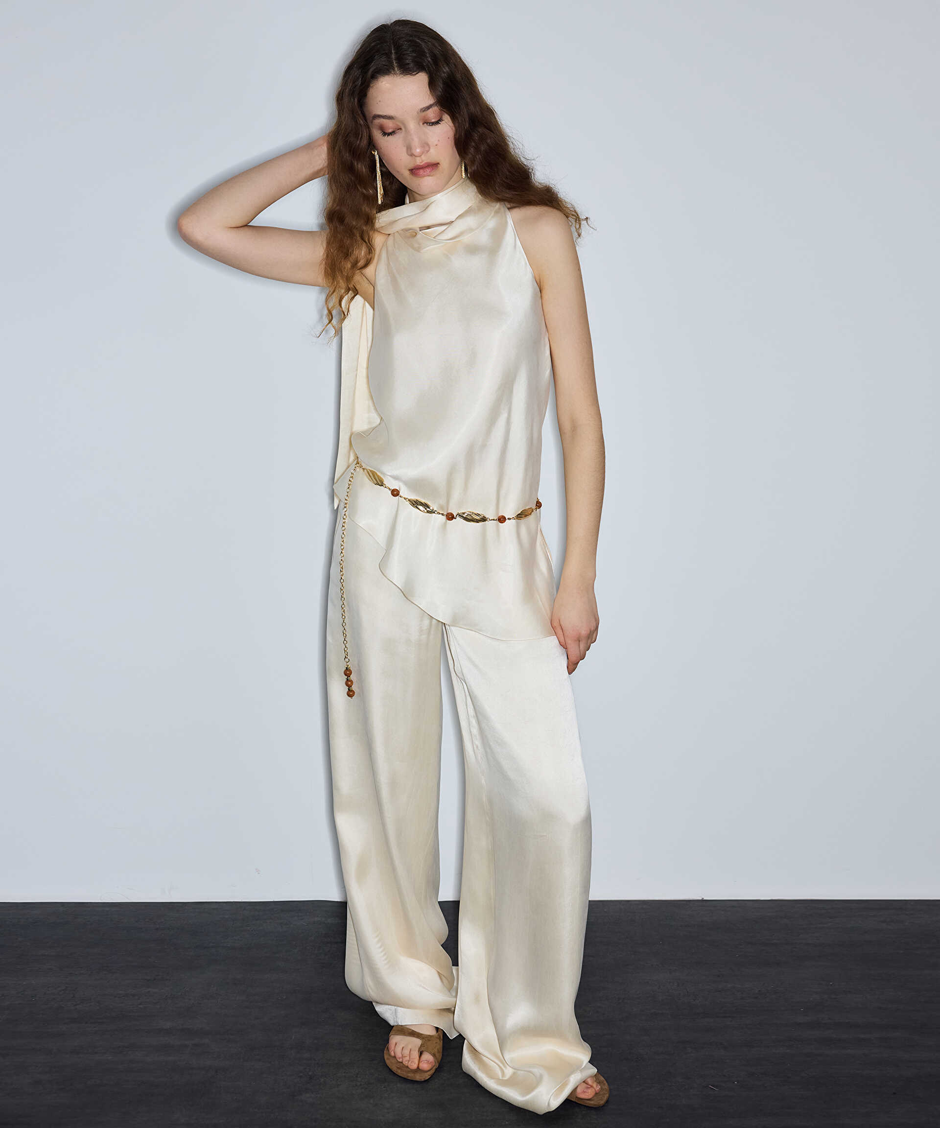 İpekyol Ekru Saten yüzeyli wide leg pantolon