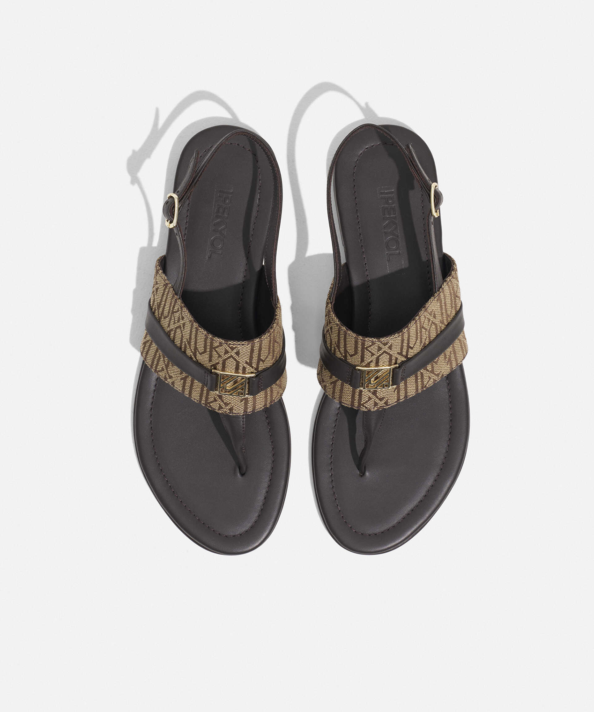 İpekyol Bej Metal tokalı monogram jakarlı sandalet görsel 3