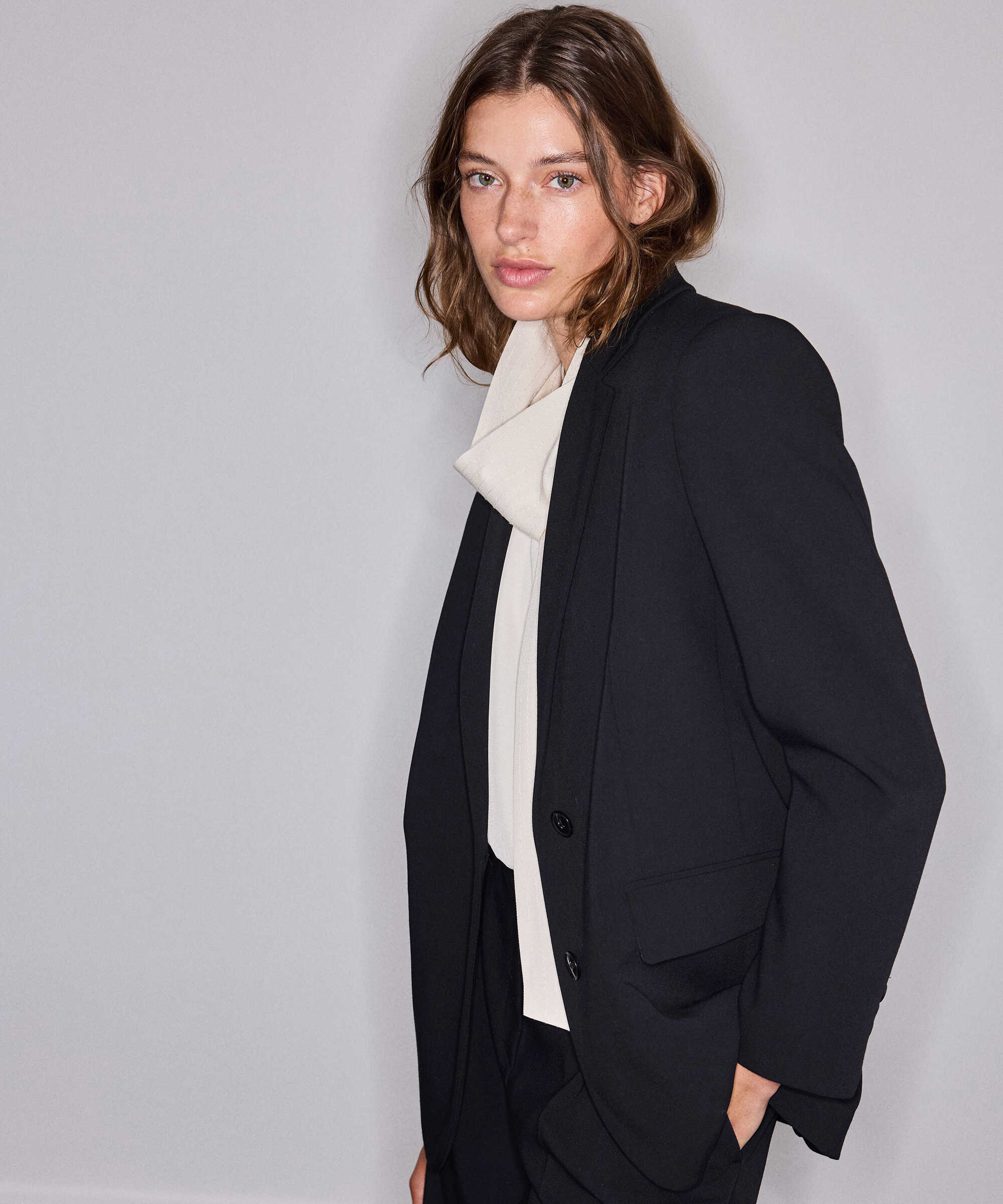Vatkalı oversize blazer - IW6260106130001 - Siyah Blazer