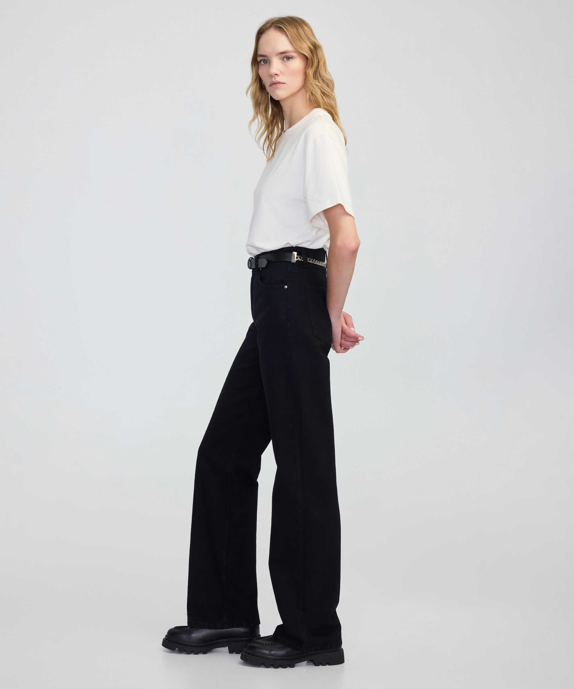 Zincirli kemerli wide leg jean pantolon - IW6250018048001 - Siyah Jean Pantolon