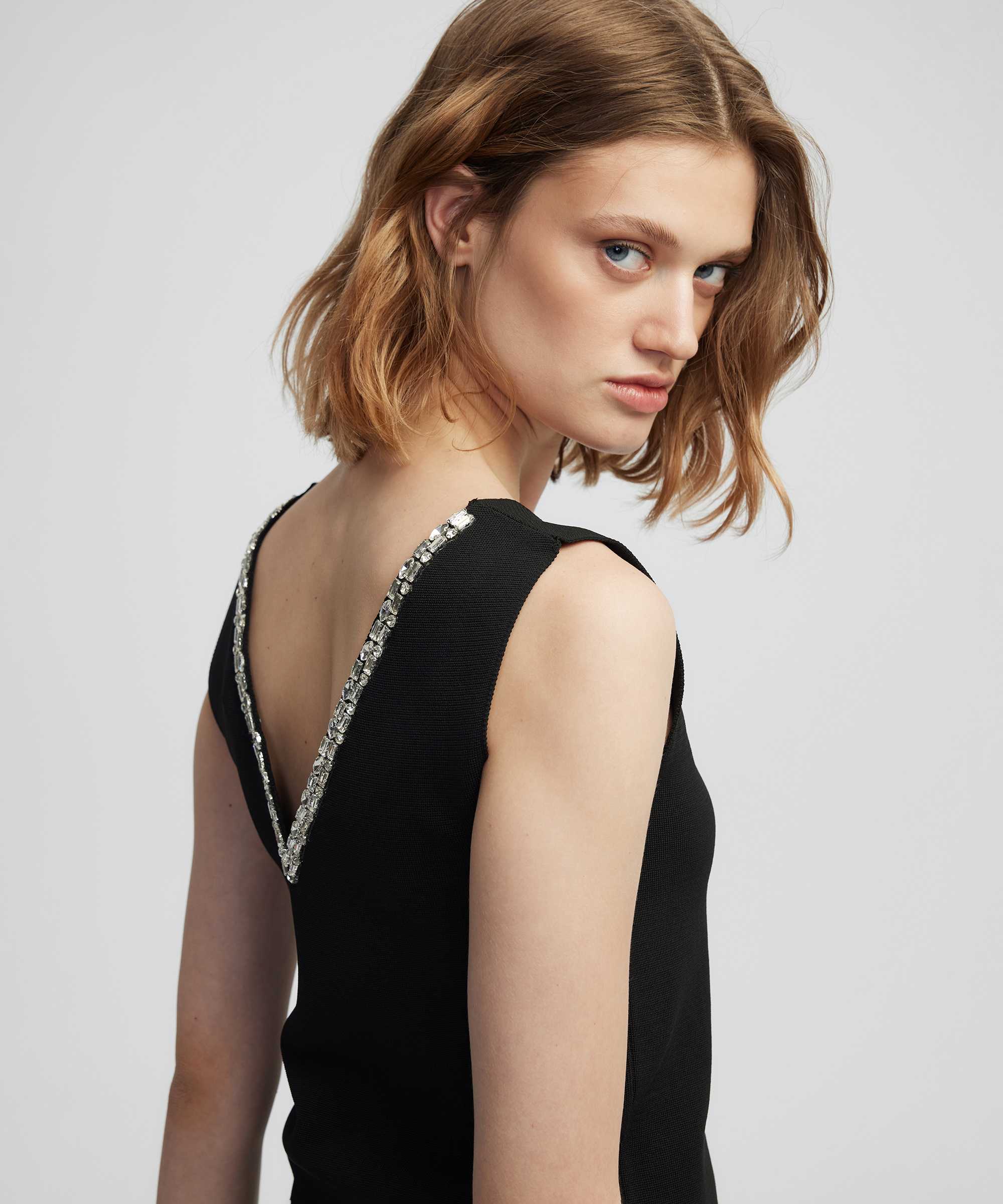 Strass taş işlemeli V yaka triko - IW6250050563001 - Siyah Triko