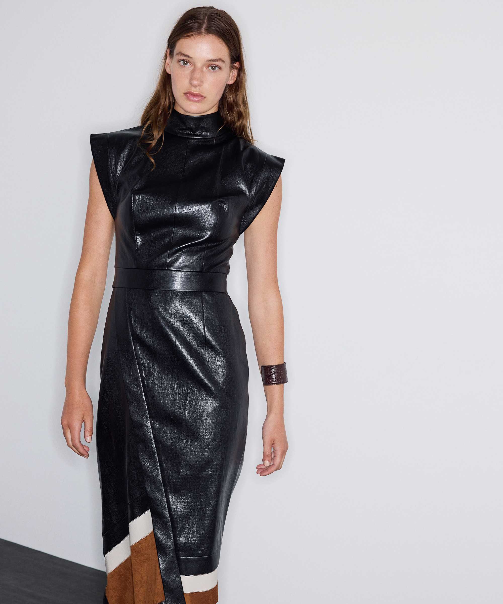Deri görünümlü colorblock elbise - IW6260002221001 - Siyah Elbise