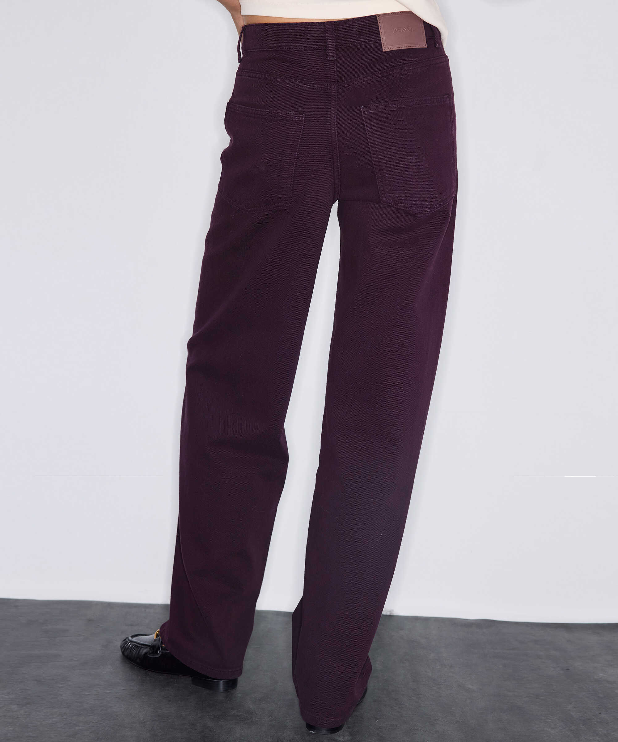 Monogram aksesuarlı barrel fit jean pantolon - IW6260018052008 - Mürdüm Jean Pantolon