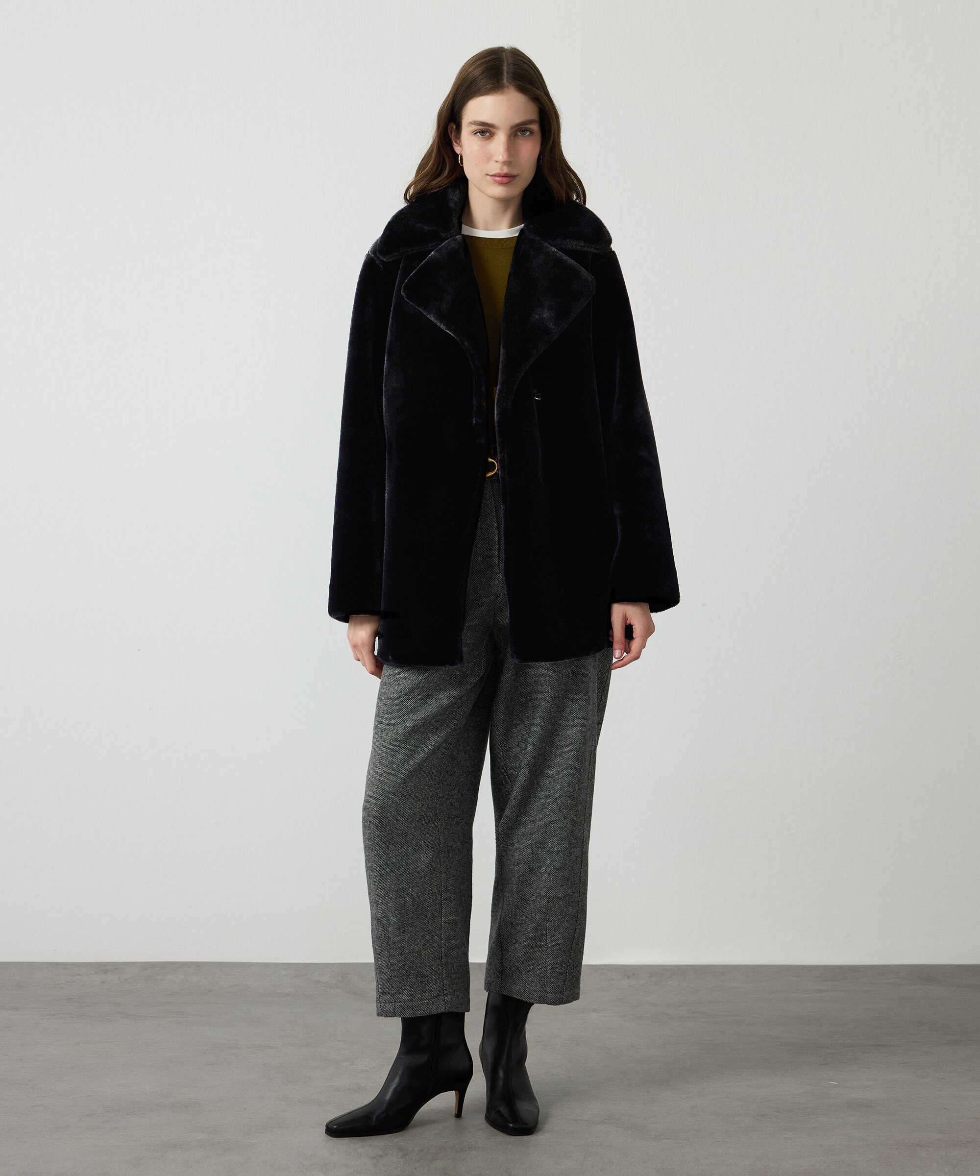 Geniş yakalı oversize suni kürk - IW6260149101001 - Siyah Suni Kürk