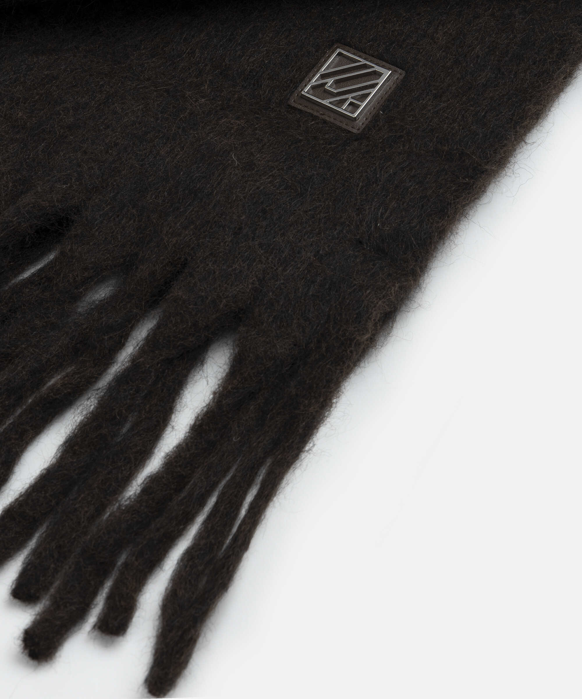 Metal monogram tokalı püsküllü atkı - IW6260067030074 - Kahverengi Atkı