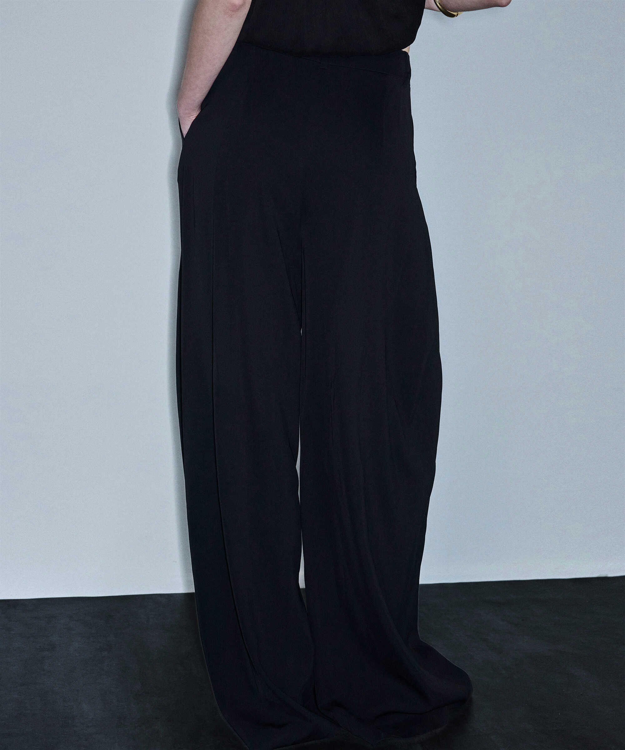 Geniş pileli wide leg pantolon - IS1260003430001 - Siyah Pantolon