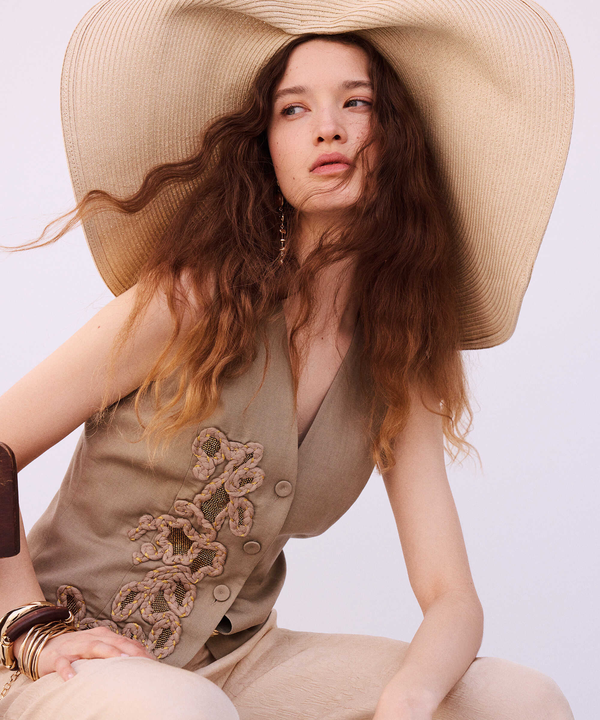 新品　eaphi エフィJACQUARD BALLOON BOLERO Haki Aplikeli cutout yelek IS1260007032176 | İpekyol