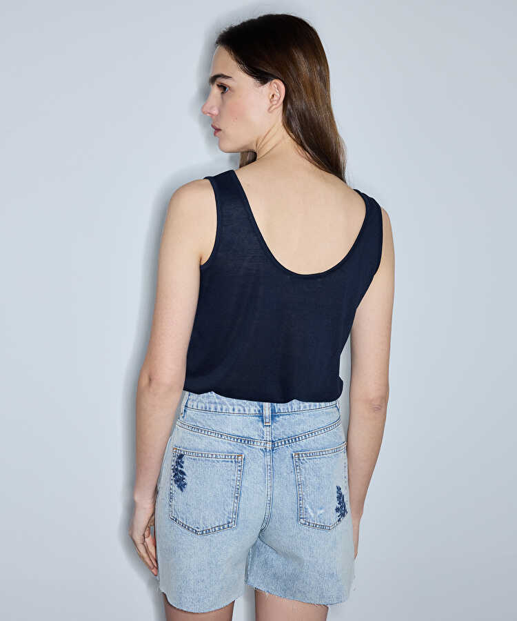 Çiçek nakışlı raw edge denim şort - IS1260013076CC2 - Açık İndigo Şort
