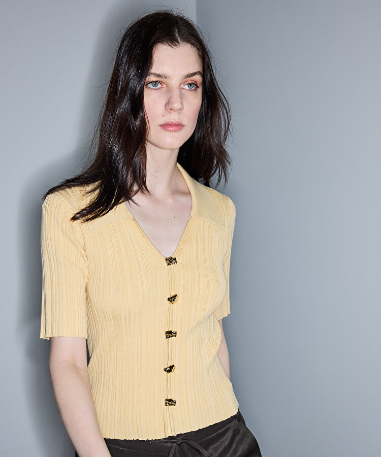 Amorf metal düğmeli triko - IS1260050021984 - Pastel Sarı Triko