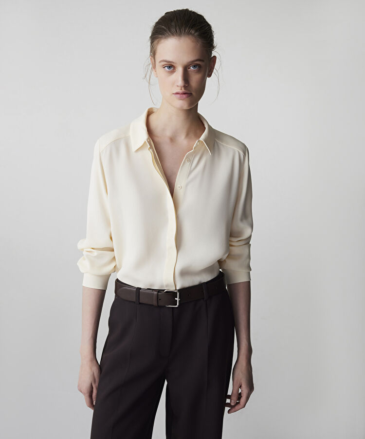 Rahat kesim basic gömlek