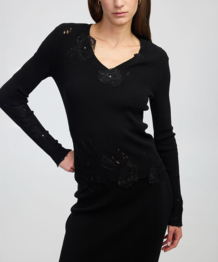 Dantel aplikeli triko