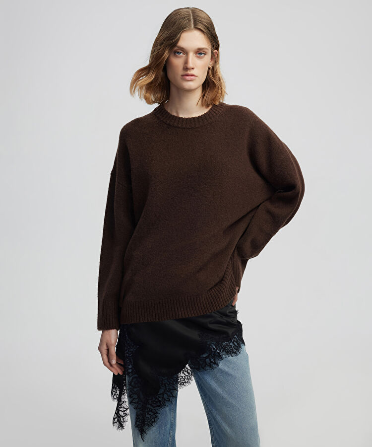 Saten ve dantel garnili triko