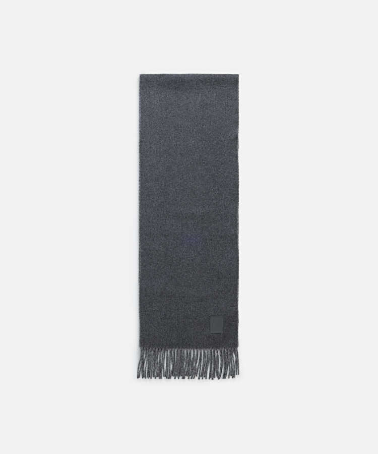 Püsküllü monogram patch li atkı  - IW6260067017005 - Gri Atkı