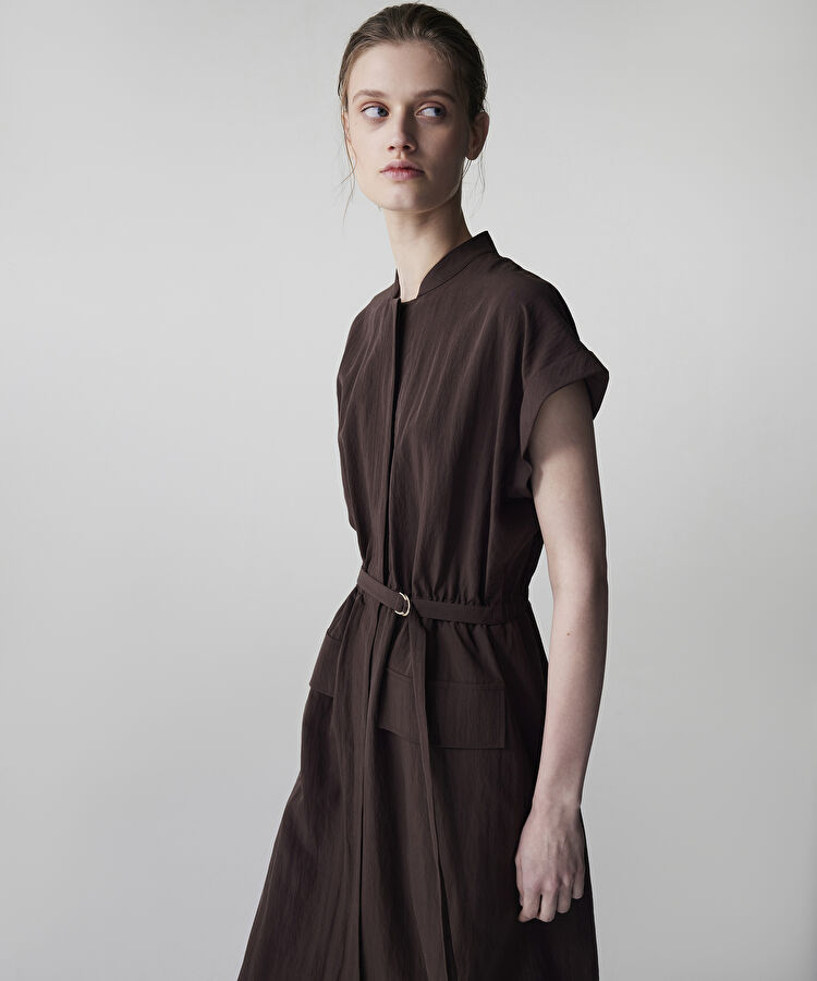 İnce kuşaklı gömlek elbise