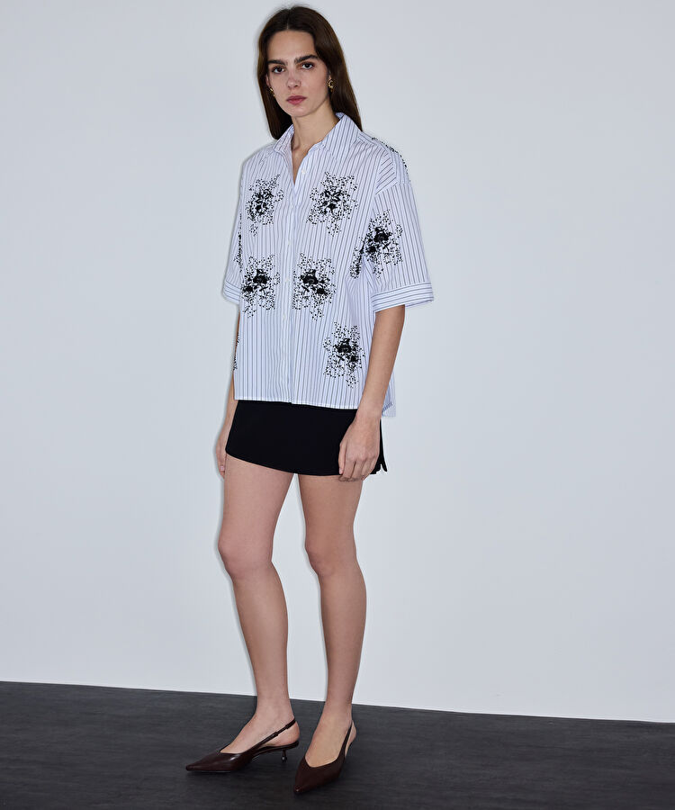 Çiçek nakışlı payetli gömlek — photo 3