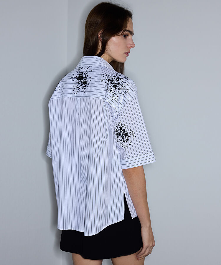 Çiçek nakışlı payetli gömlek — photo 4