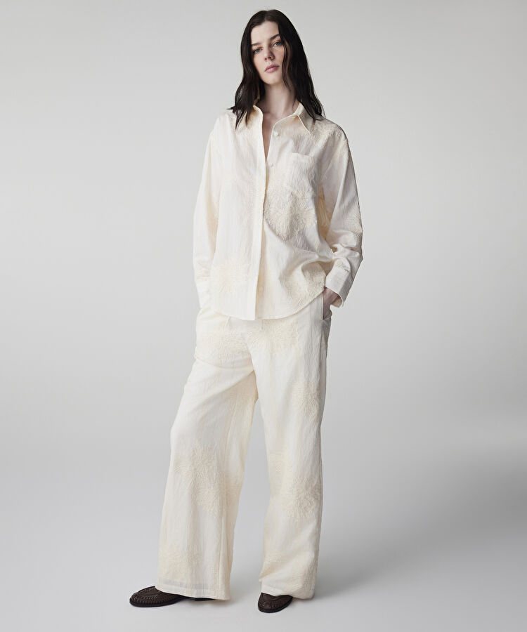 Çiçek nakışlı gömlek — photo 3