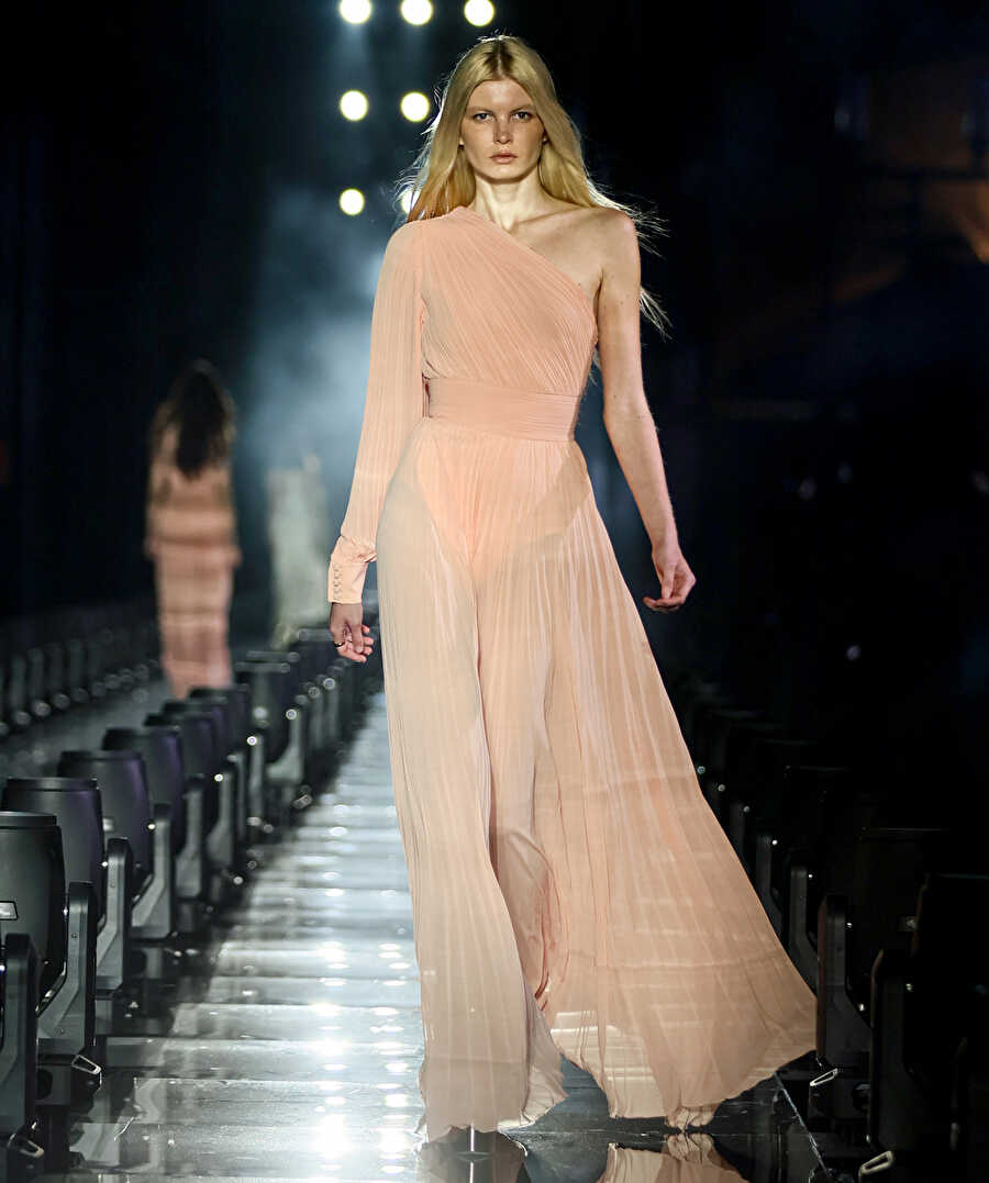 Look 13