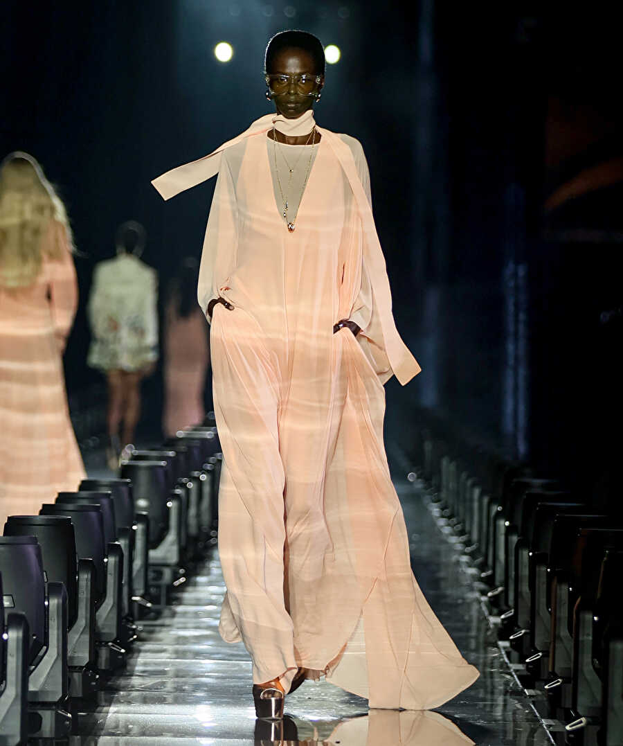 Look 14