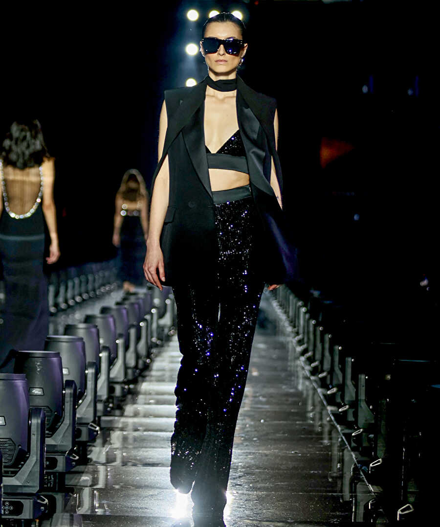 Look 27