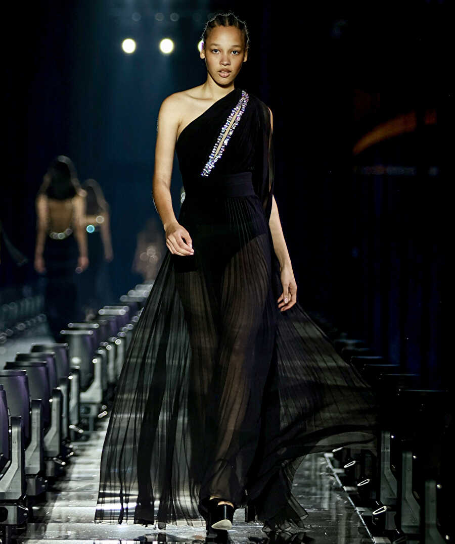 Look 28