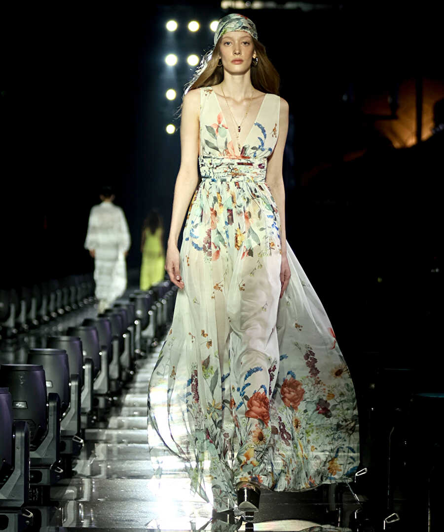 Look 7