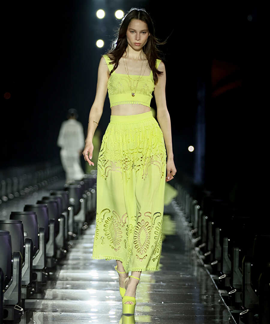 Look 8